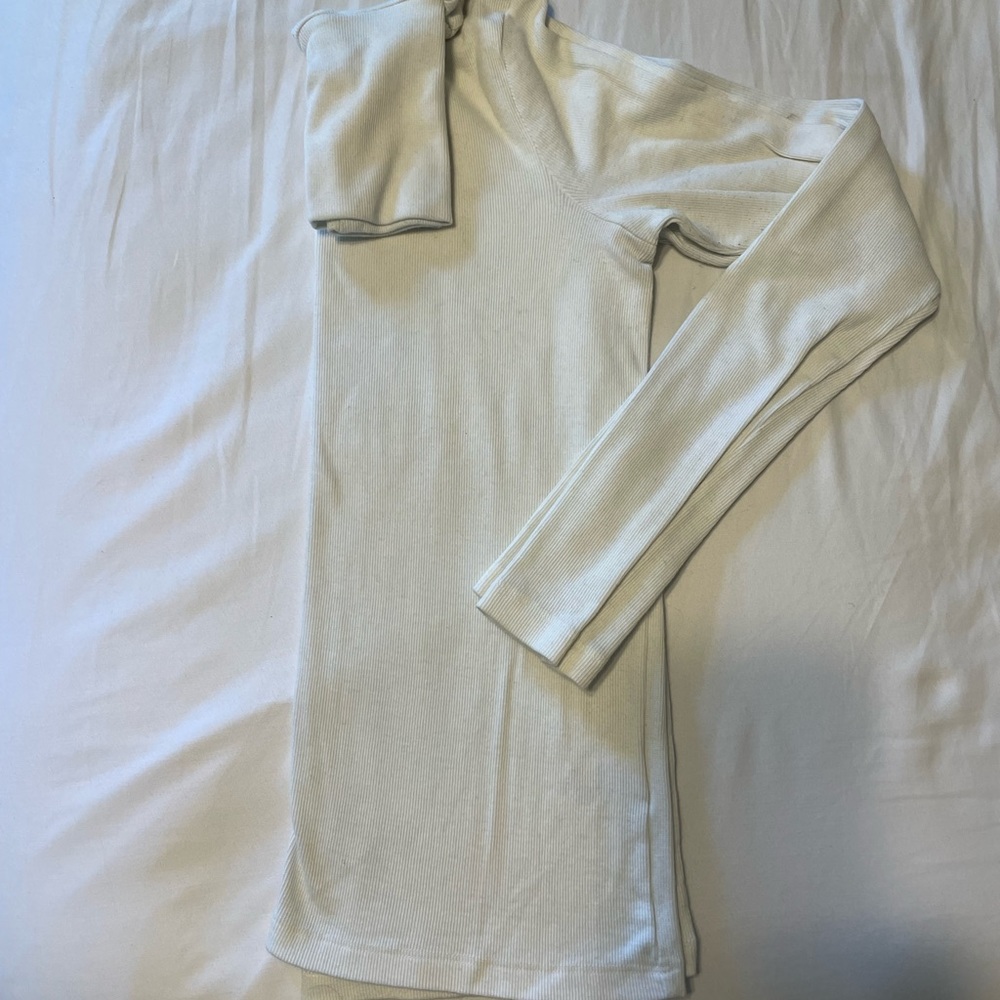 White fitted turtleneck